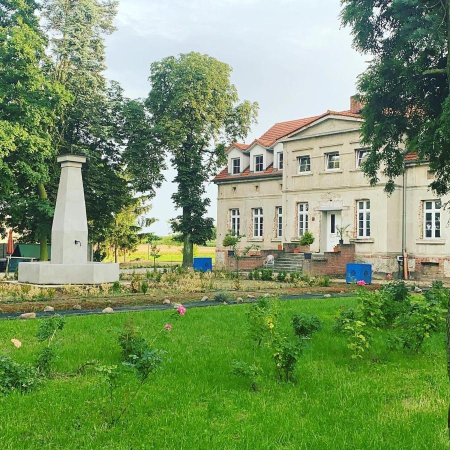 Palac Osowo Gostynskie Gostyń Exterior foto