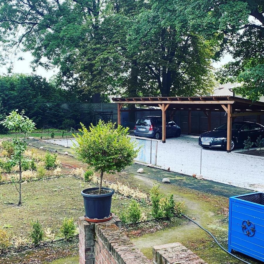 Palac Osowo Gostynskie Gostyń Exterior foto